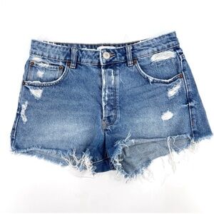 ZARA button fly  high rise denim jean shorts distressed raw hem size 6